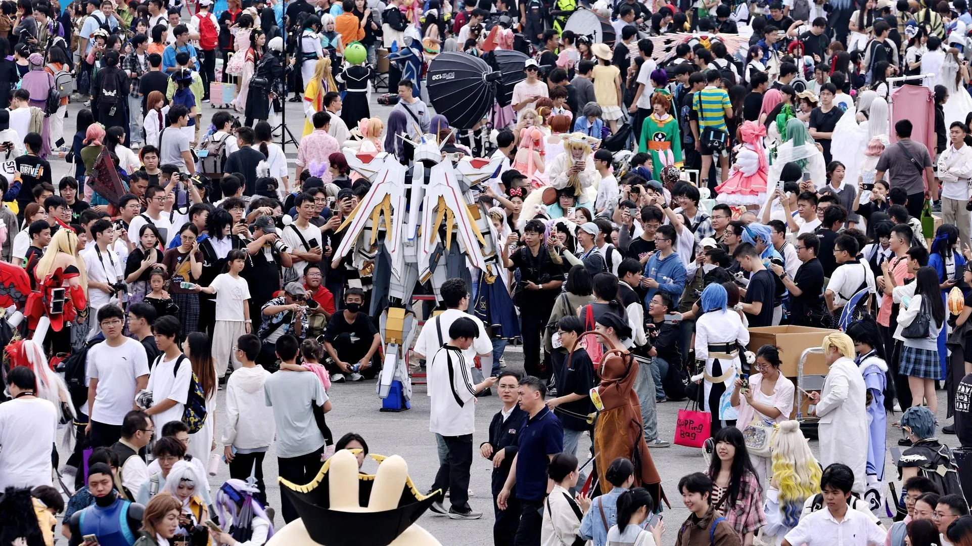 上海动漫嘉年华展会现场——男同动漫 | 男同动漫社区平台本地动漫展览
